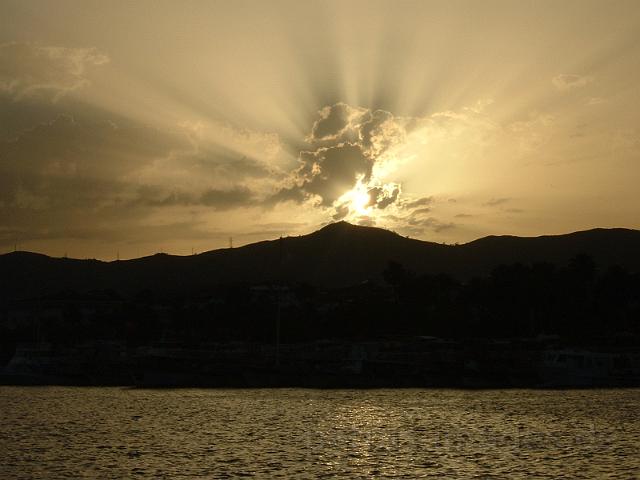 206 boat trip 24_sun set.JPG